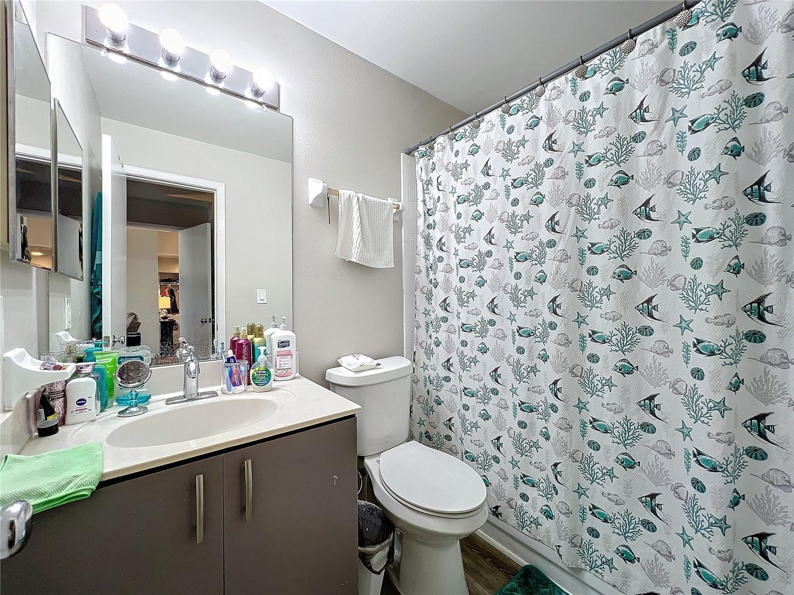 DOCKSIDE CONDO - Residential