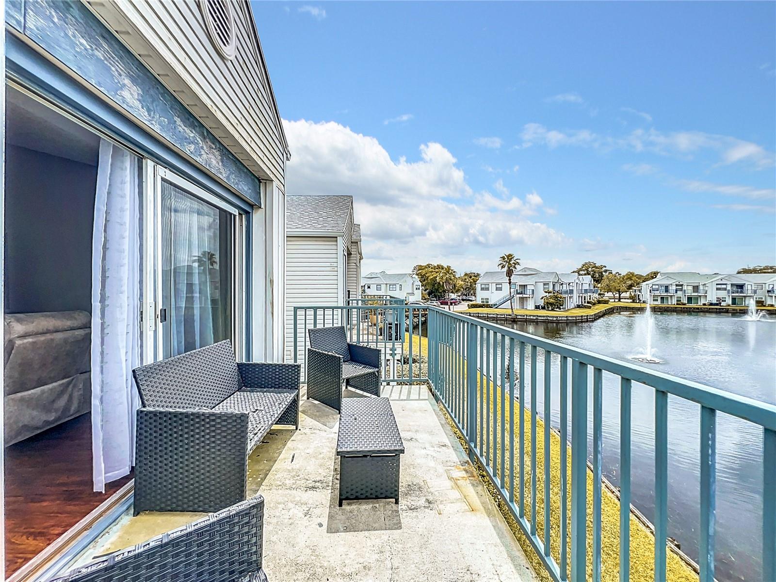 DOCKSIDE CONDO - Residential