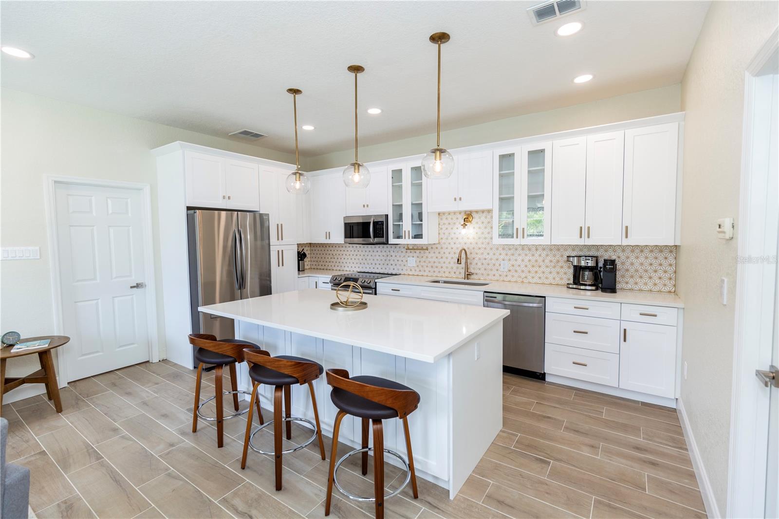 REUER SUB - Residential