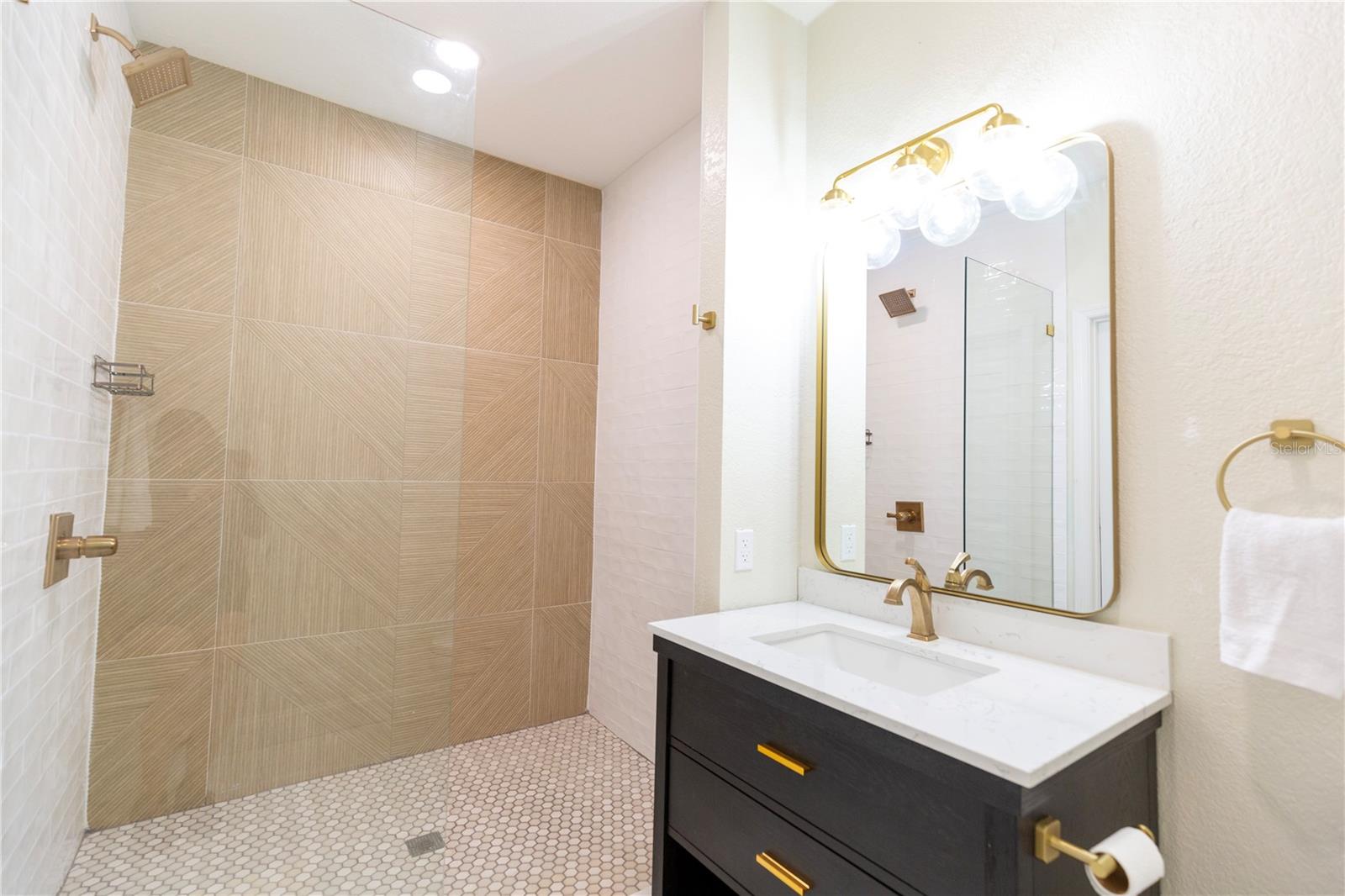 REUER SUB - Residential