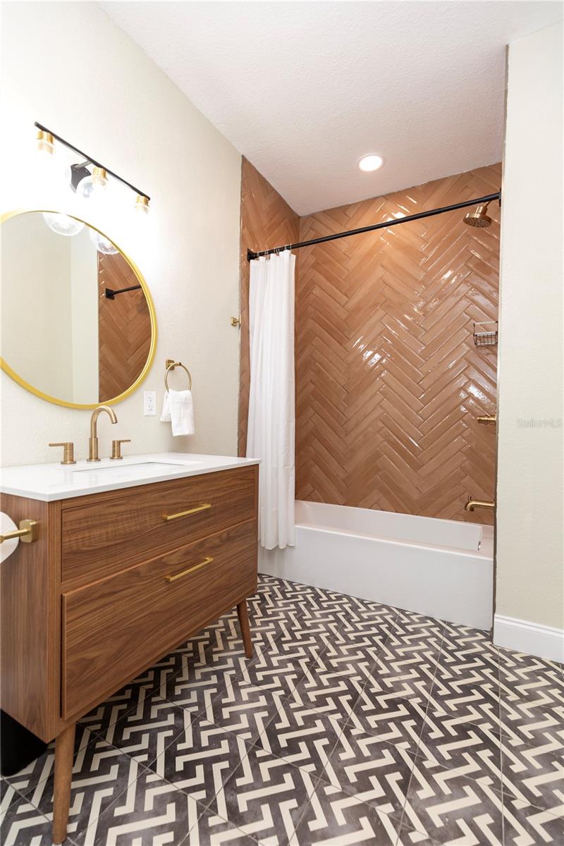 REUER SUB - Residential