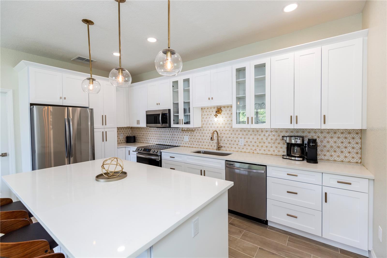 REUER SUB - Residential