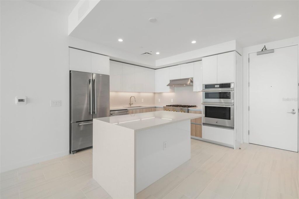 Photo of 400 Central Avenue #1709, St Petersburg, FL 33701 (MLS # TB8488479)