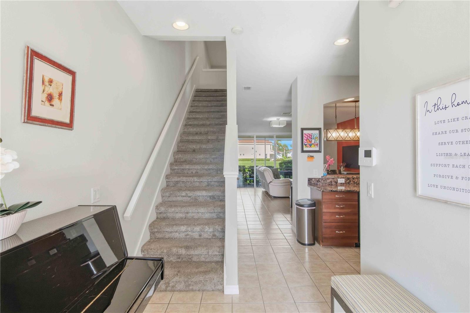 TOWNS AT LAKESIDE - Residential