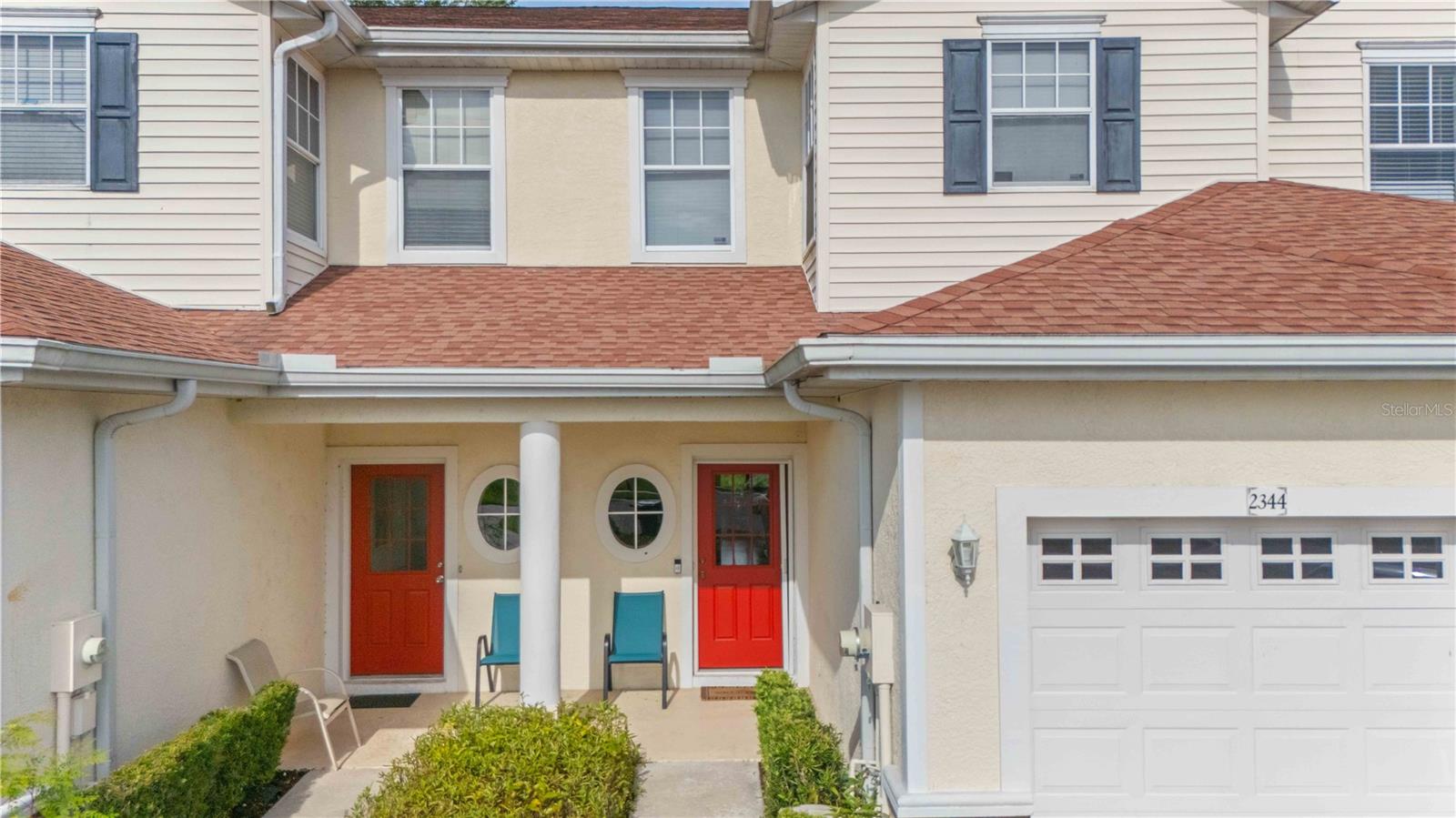 TOWNS AT LAKESIDE - Residential