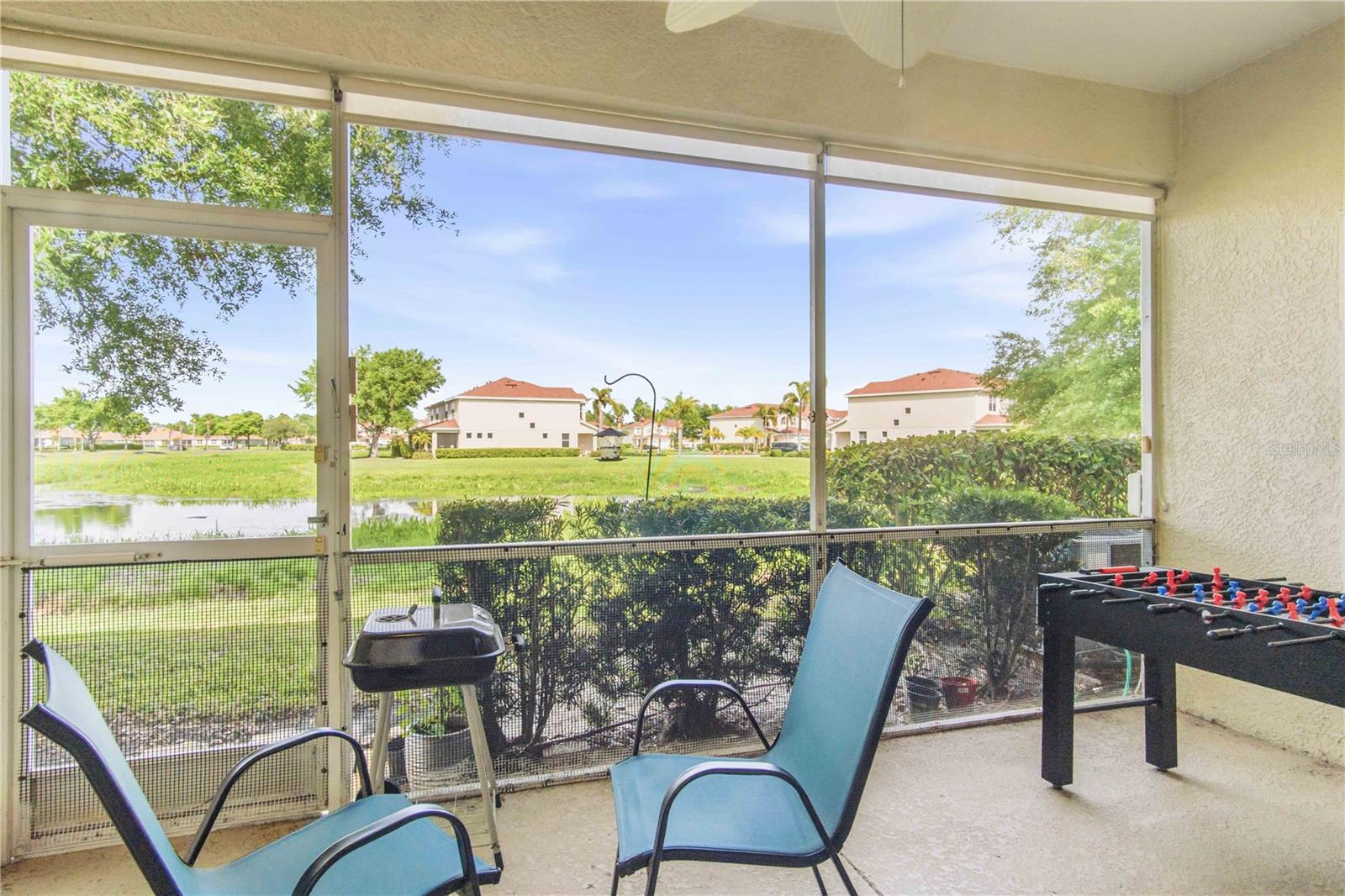 TOWNS AT LAKESIDE - Residential