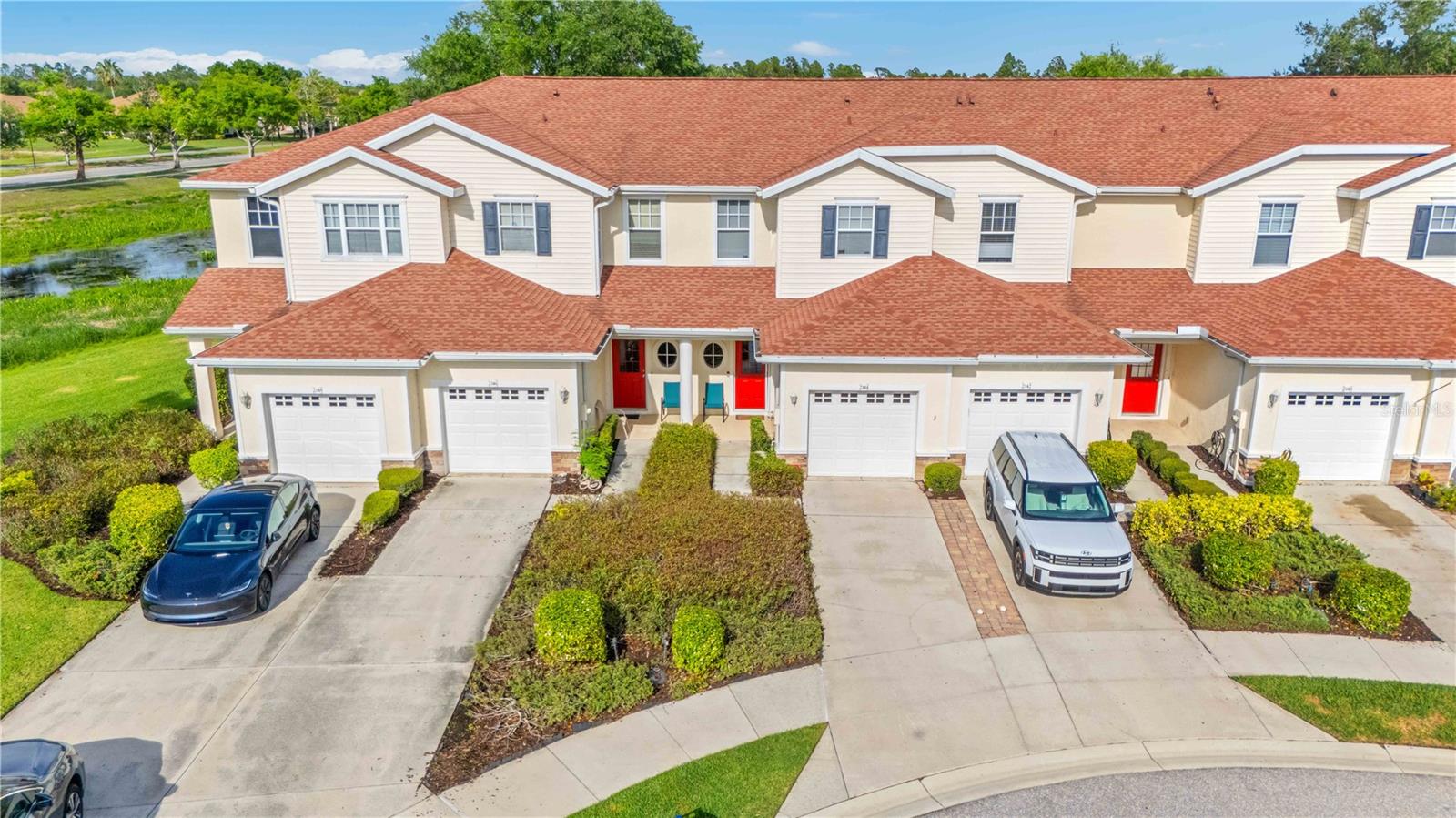 TOWNS AT LAKESIDE - Residential