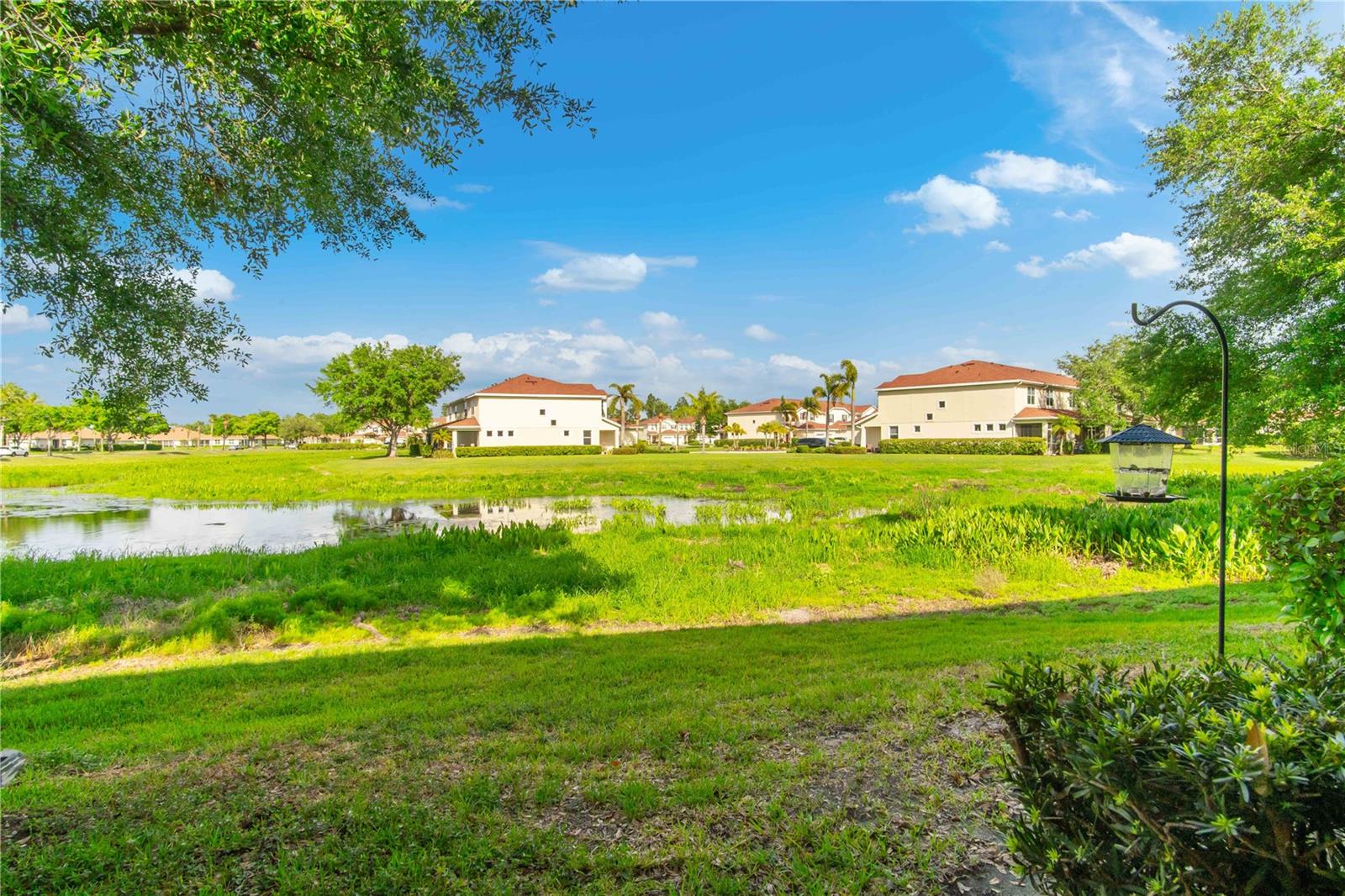 TOWNS AT LAKESIDE - Residential