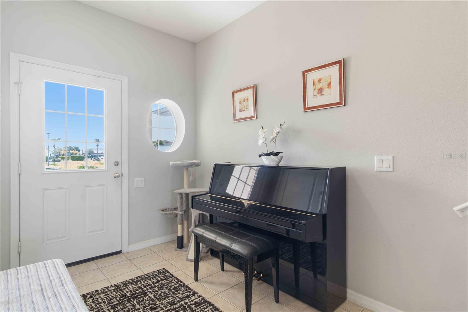 TOWNS AT LAKESIDE - Residential