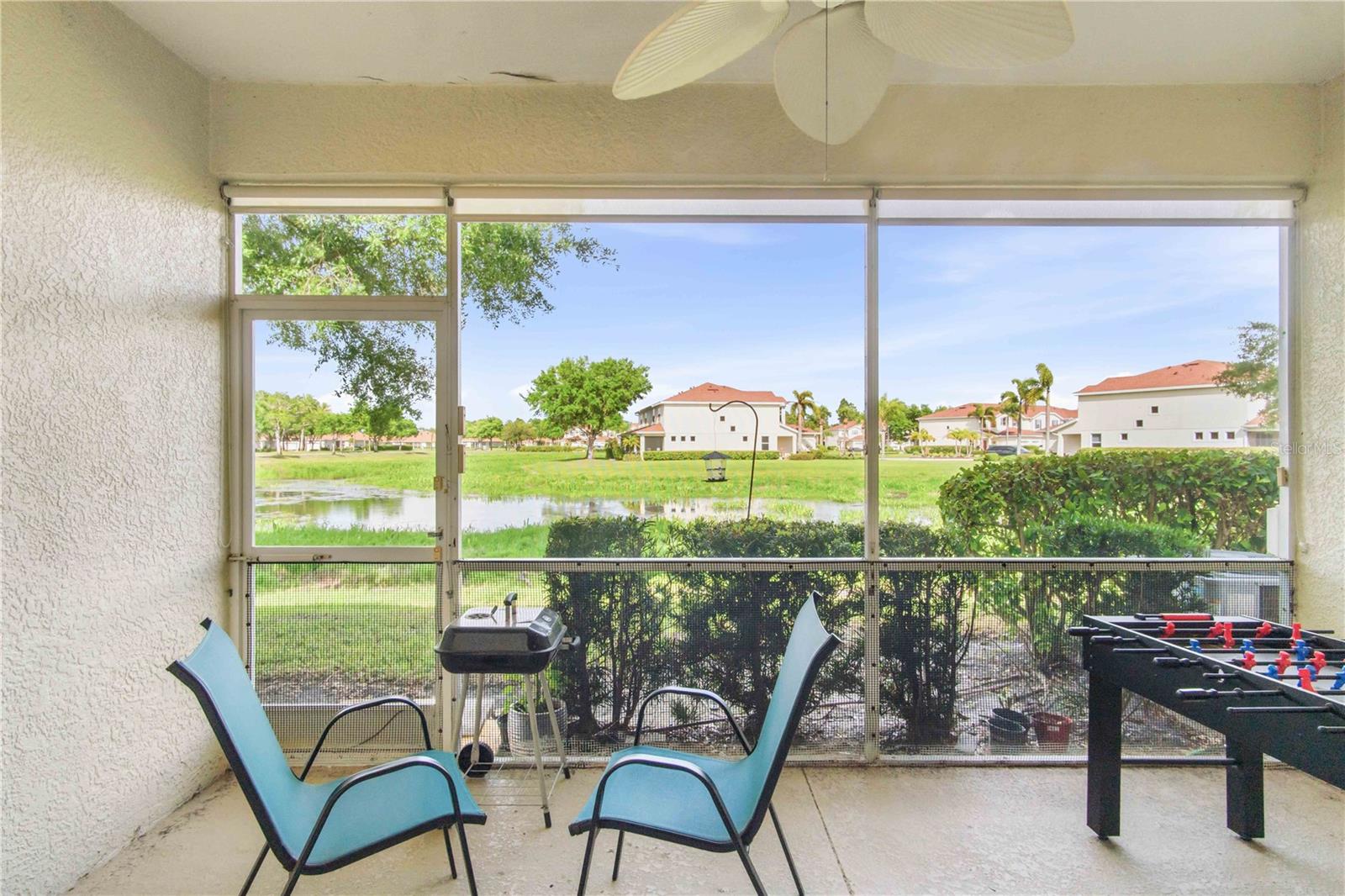 TOWNS AT LAKESIDE - Residential