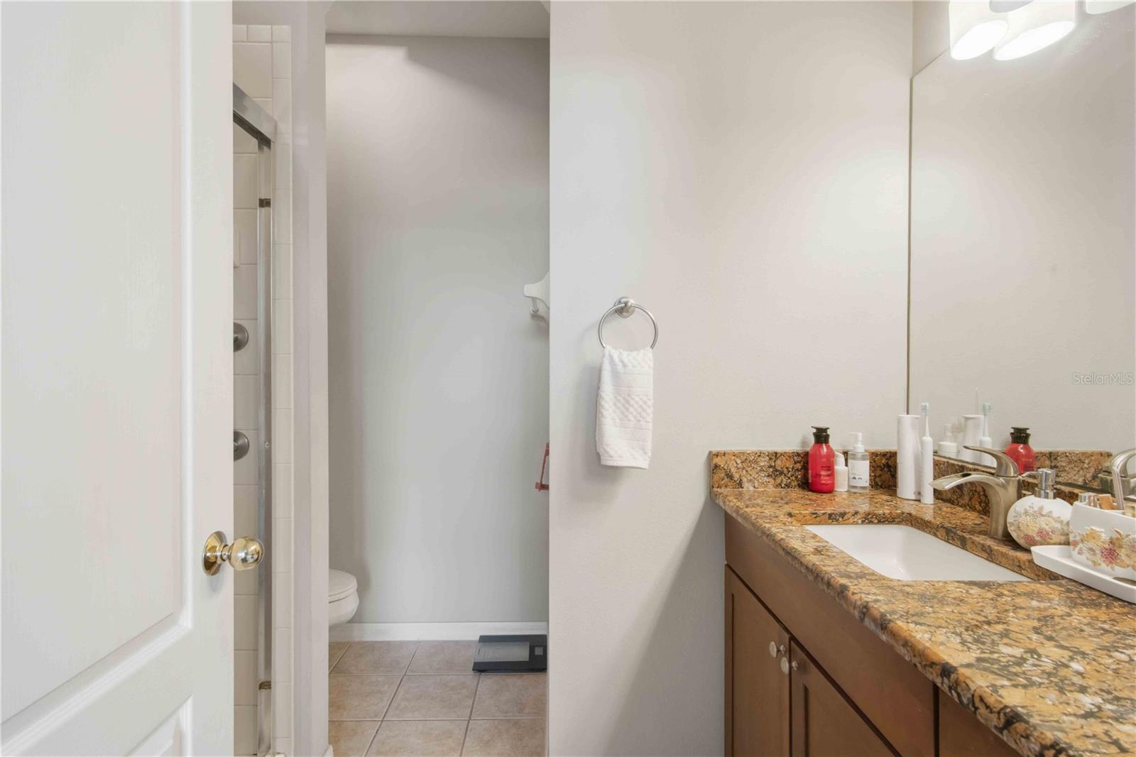 TOWNS AT LAKESIDE - Residential