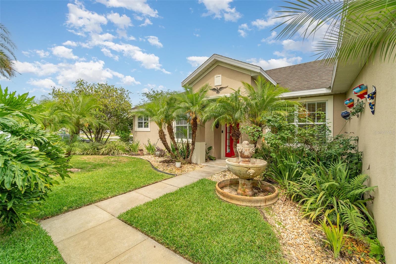 611 CURLY FERN LANE