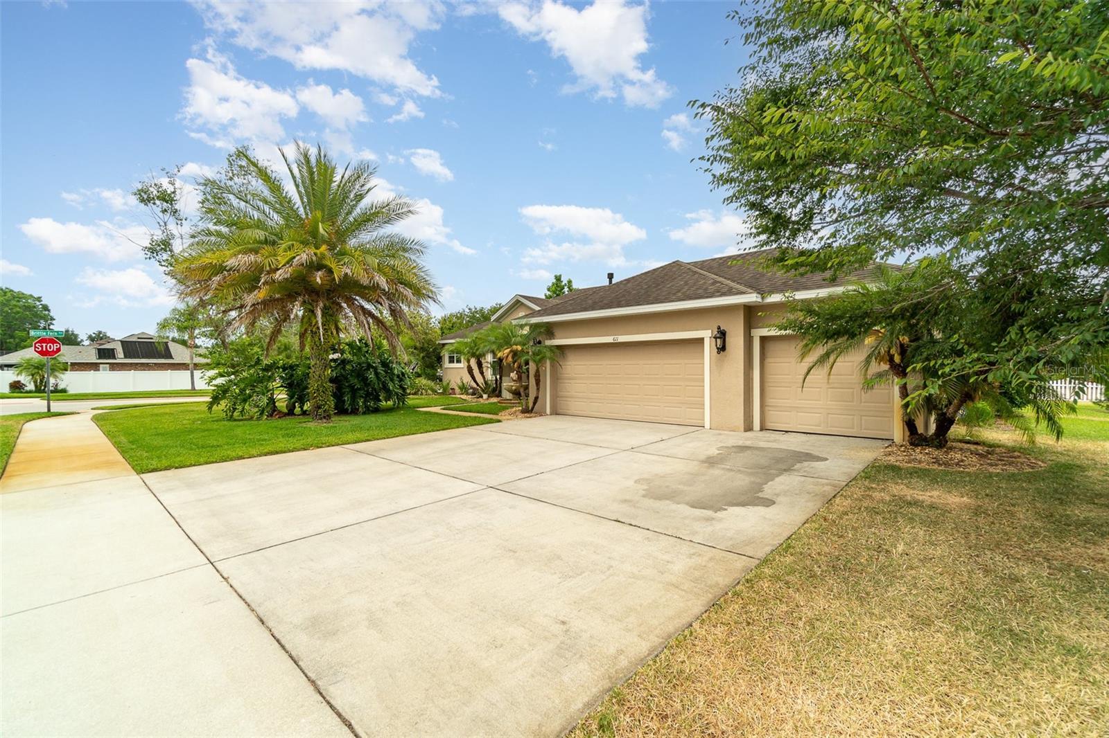611 CURLY FERN LANE