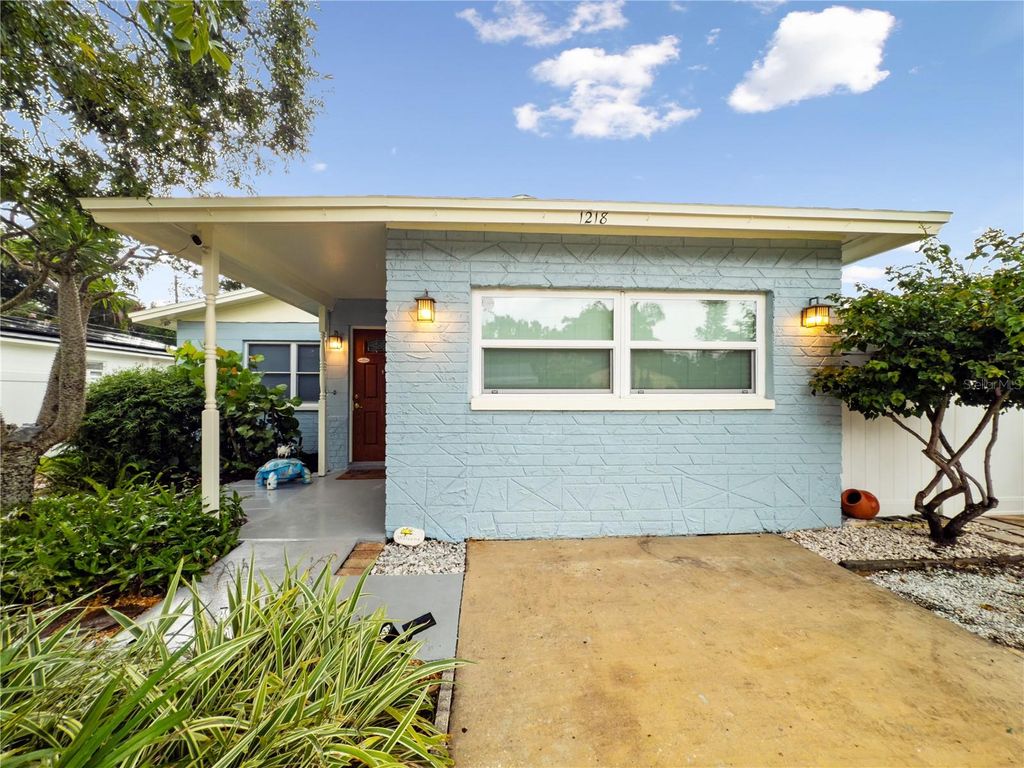 Photo of 1218 Freemont Street S, Gulfport, FL 33707 (MLS # TB8407592)