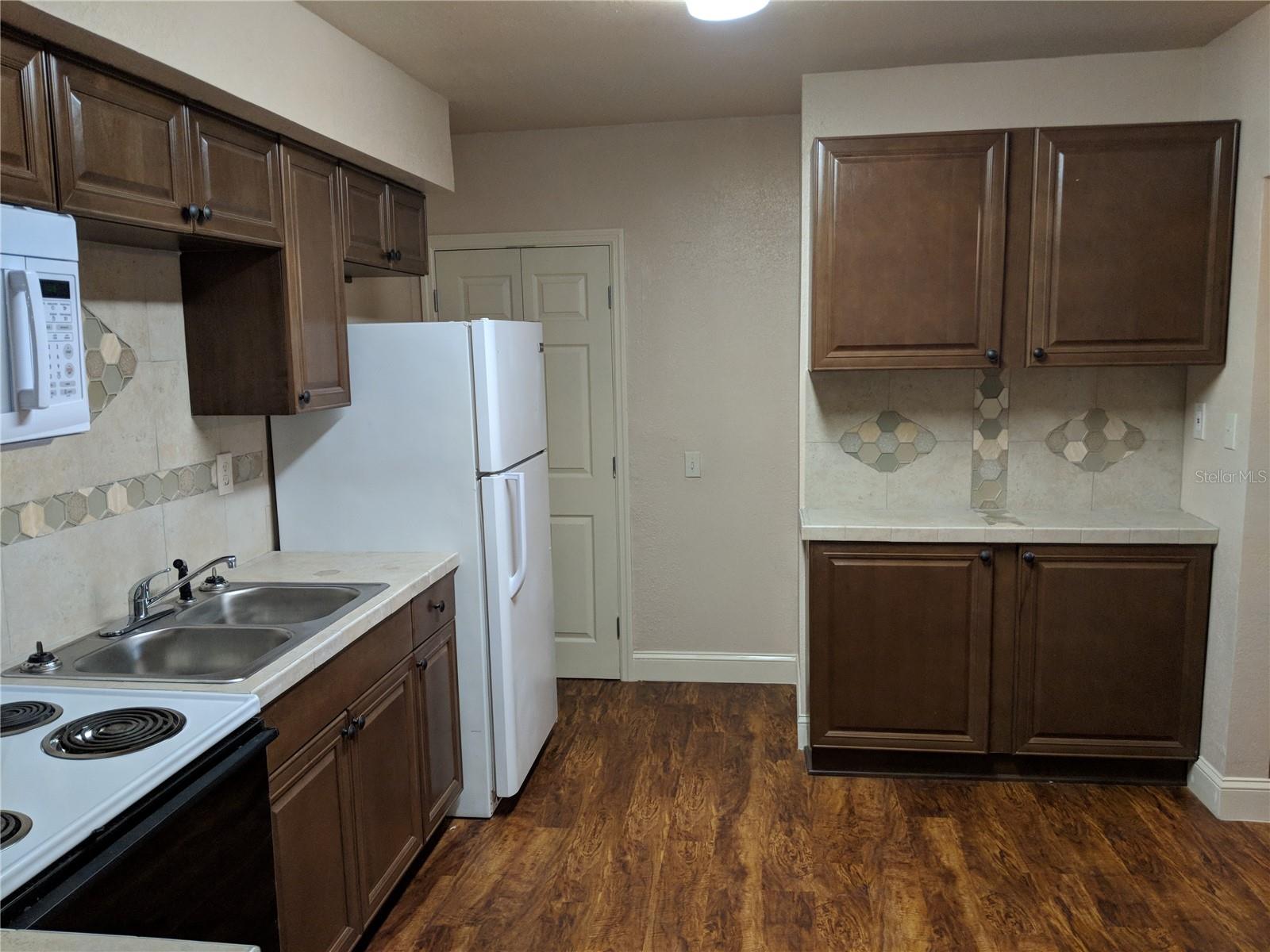 GROVE HEIGHTS - Residential Income