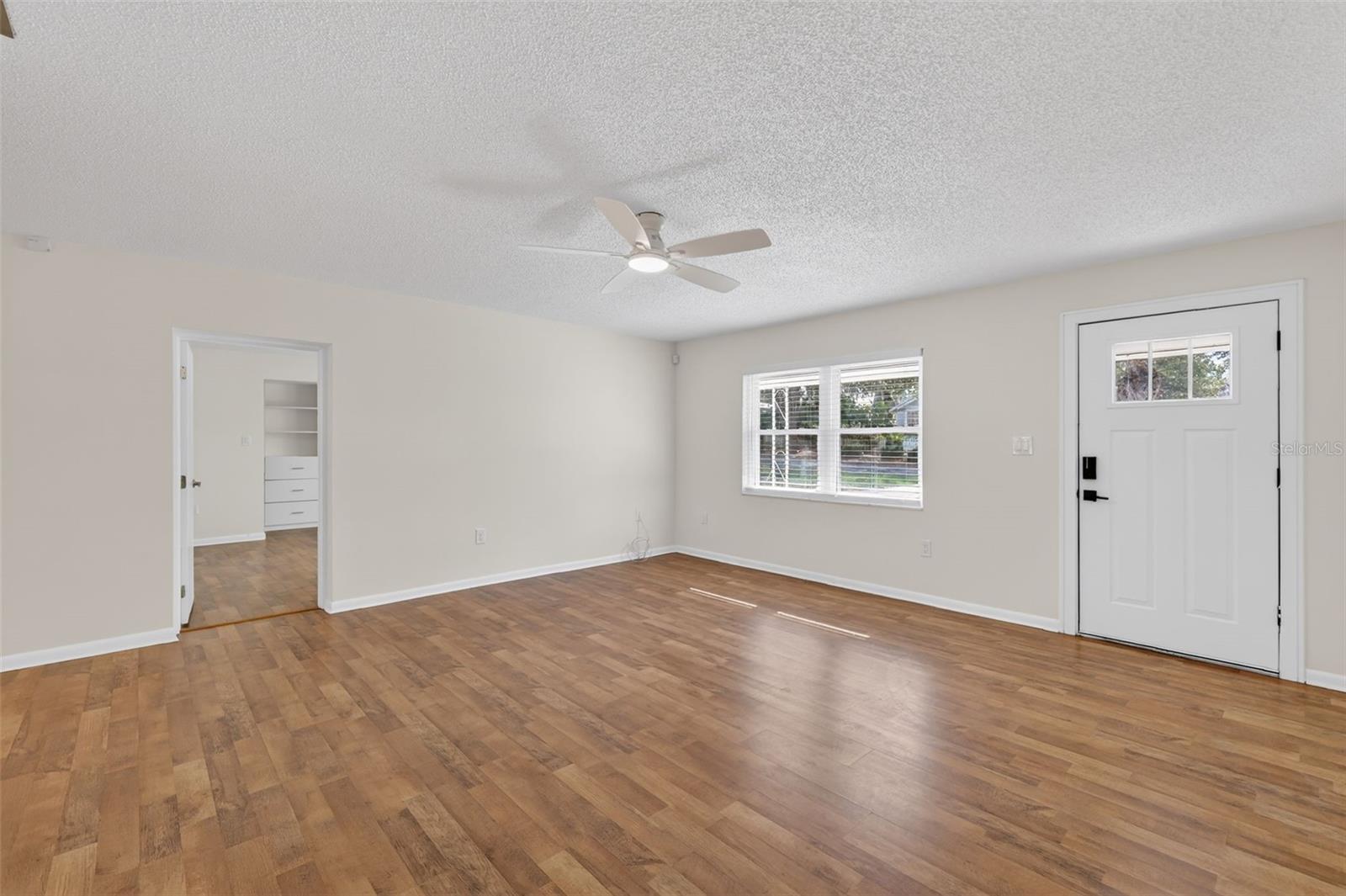 MOUNT DORA GULLERS HOMESTEAD - Residential Lease