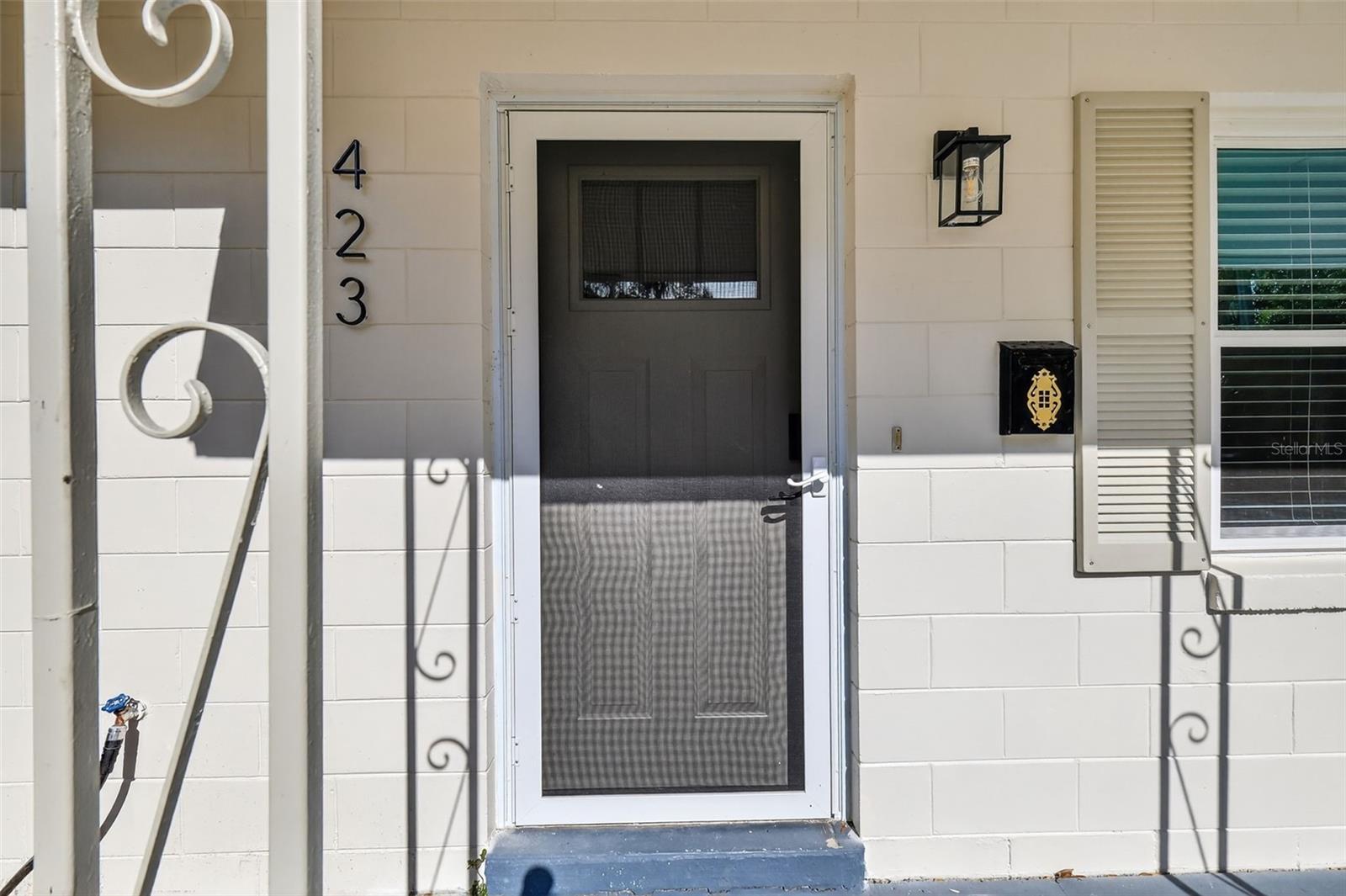 MOUNT DORA GULLERS HOMESTEAD - Residential Lease