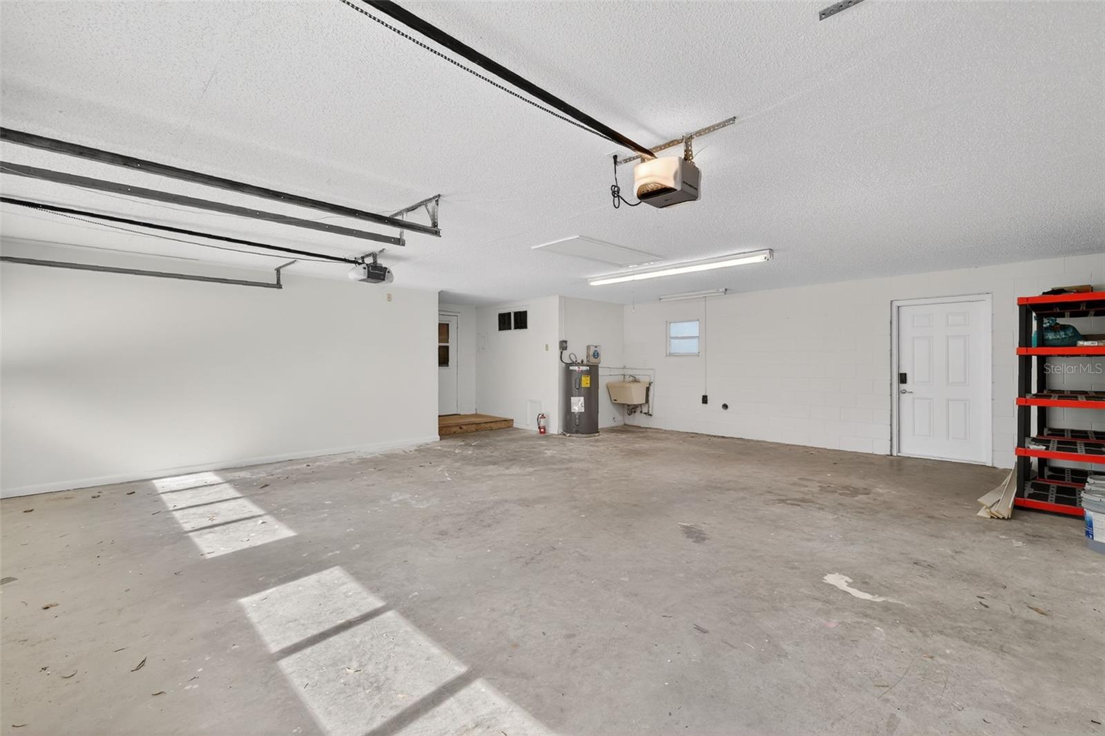 MOUNT DORA GULLERS HOMESTEAD - Residential Lease