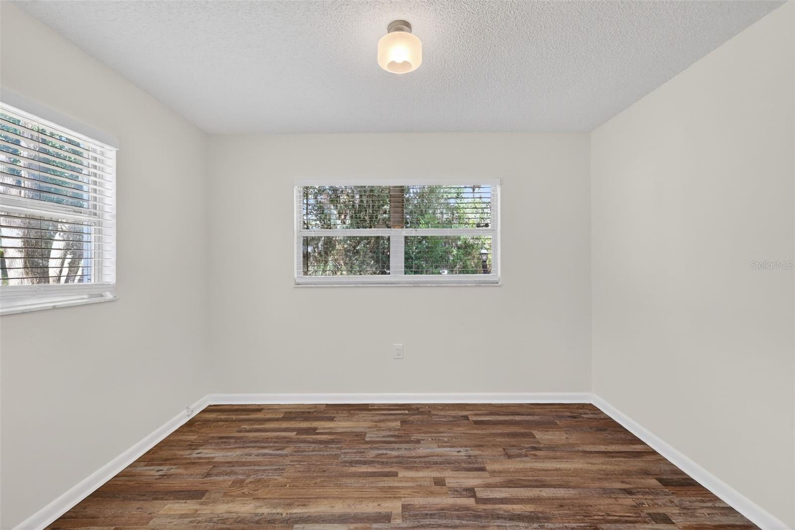 MOUNT DORA GULLERS HOMESTEAD - Residential Lease