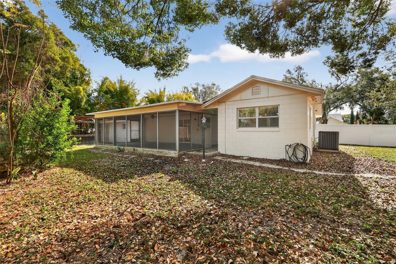 MOUNT DORA GULLERS HOMESTEAD - Residential Lease