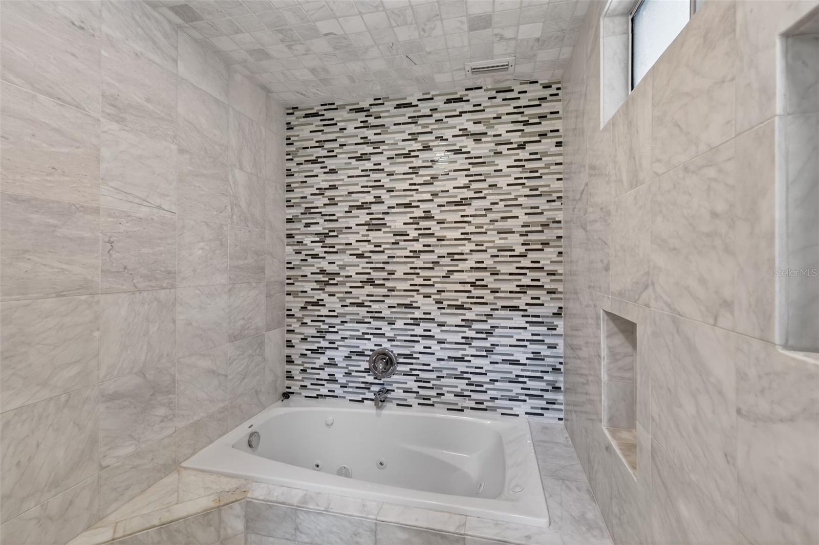 MOUNT DORA GULLERS HOMESTEAD - Residential Lease