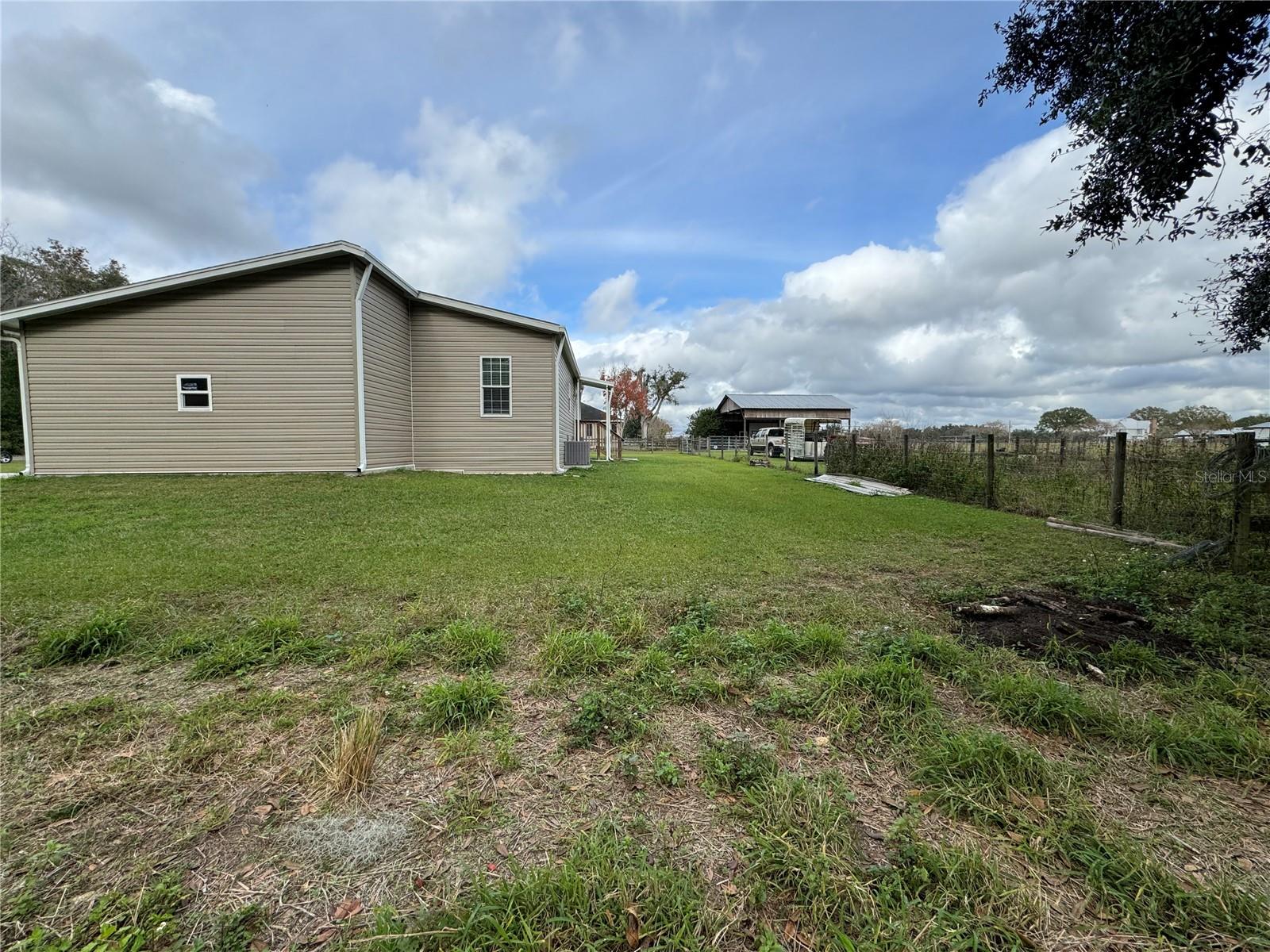 HOOD MANOR ESTATES - Residential Lease