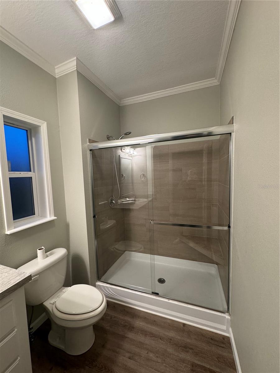 HOOD MANOR ESTATES - Residential Lease