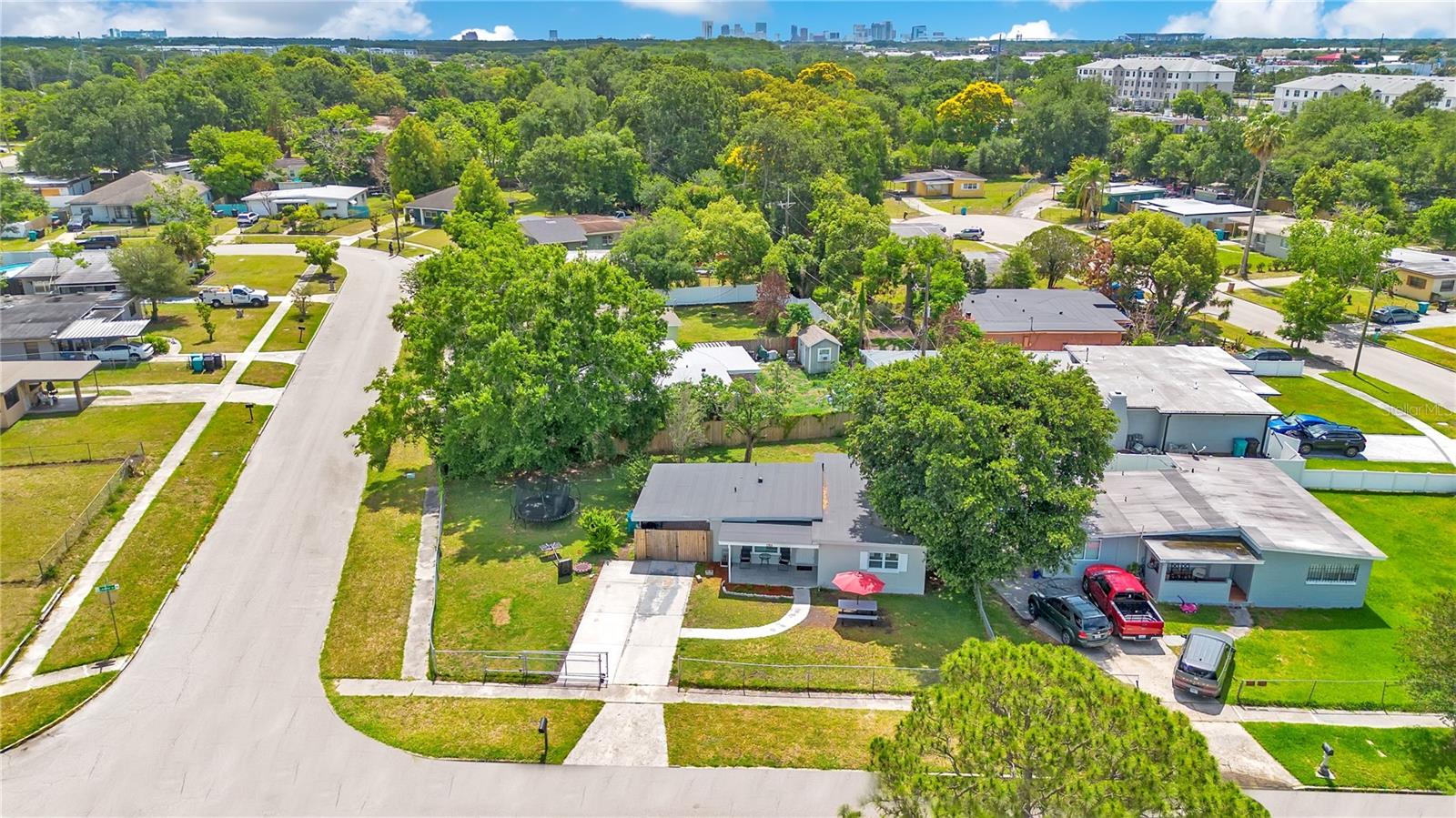 LAKE LAWNE SHORES ADD 01 - Residential