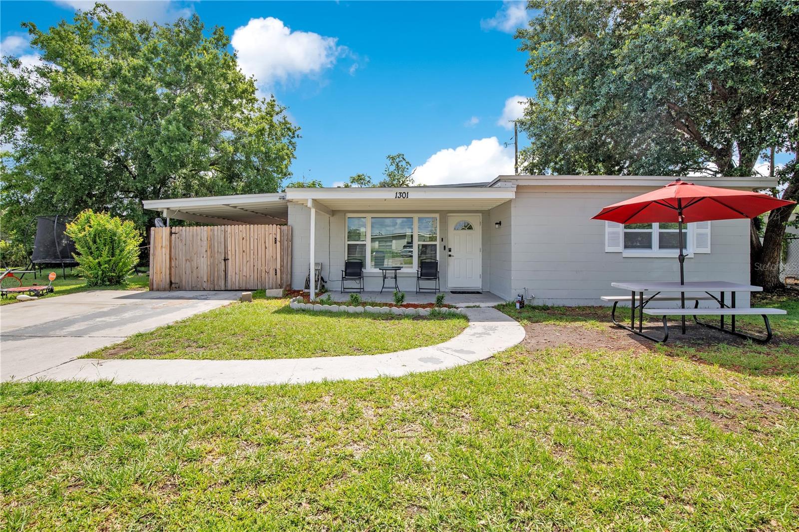 LAKE LAWNE SHORES ADD 01 - Residential