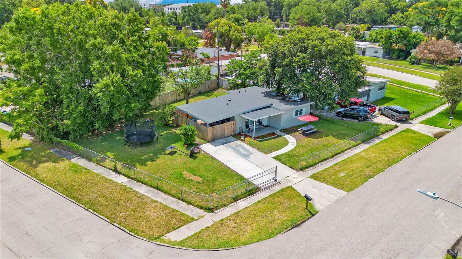LAKE LAWNE SHORES ADD 01 - Residential