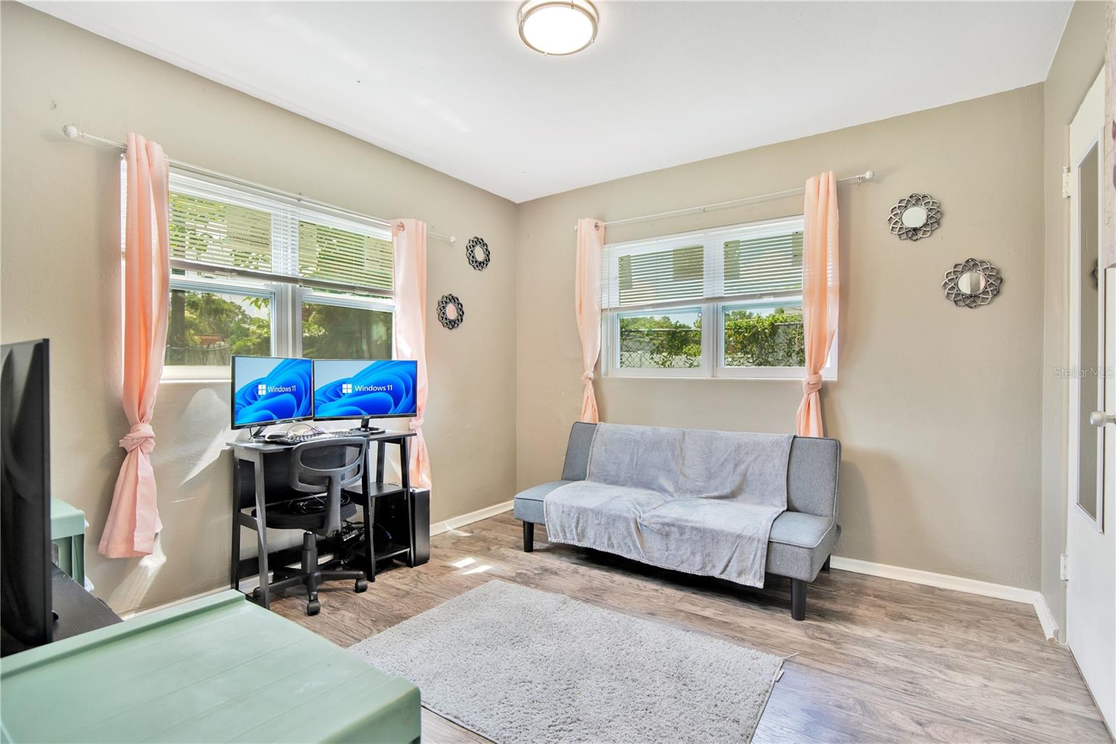 LAKE LAWNE SHORES ADD 01 - Residential
