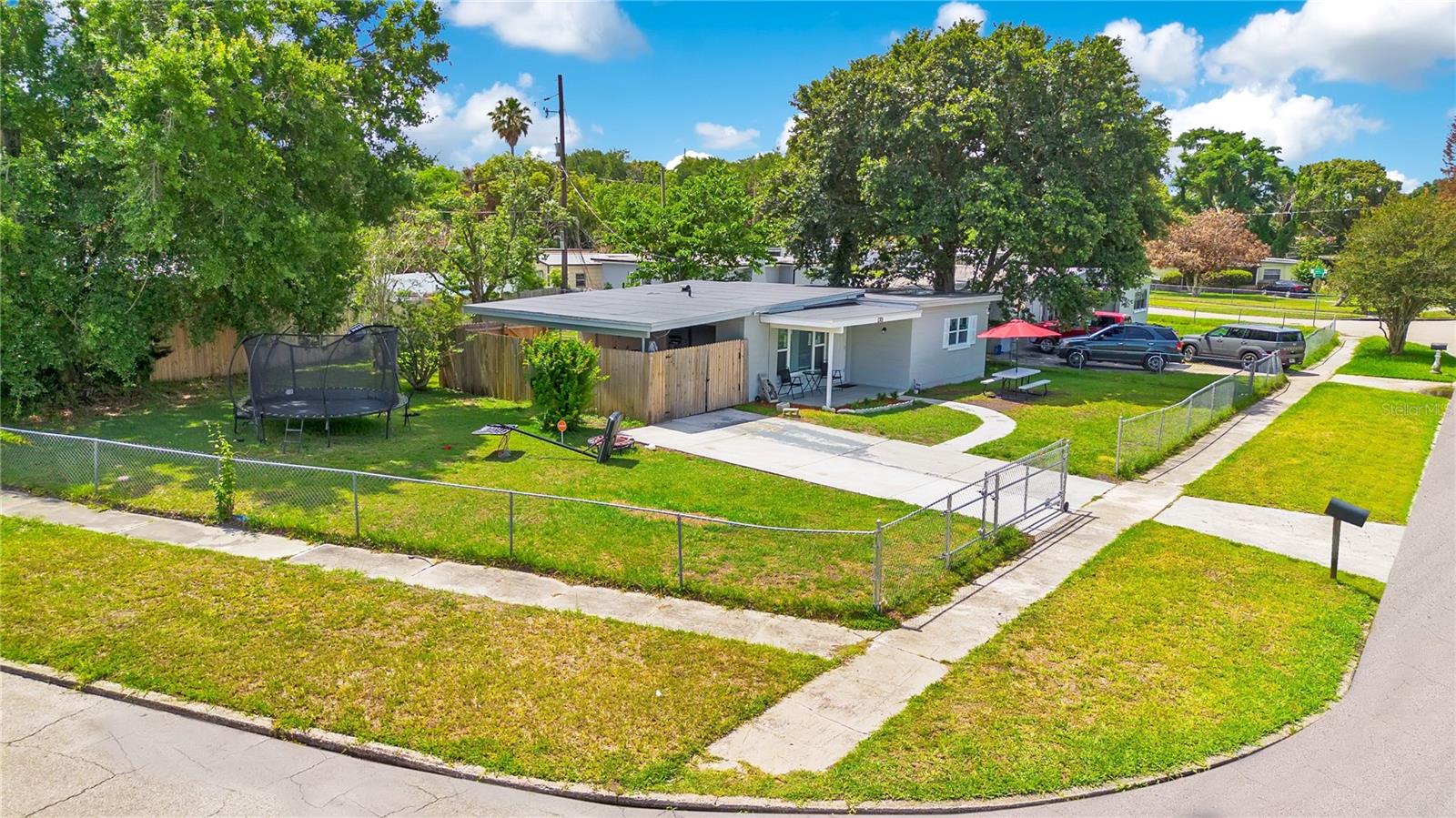 LAKE LAWNE SHORES ADD 01 - Residential
