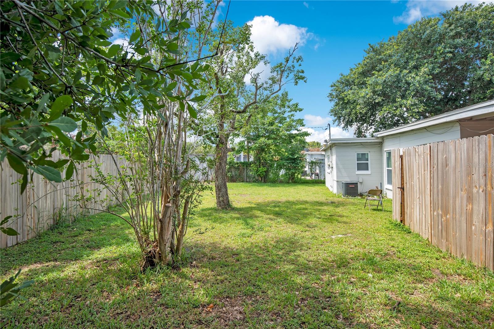 LAKE LAWNE SHORES ADD 01 - Residential