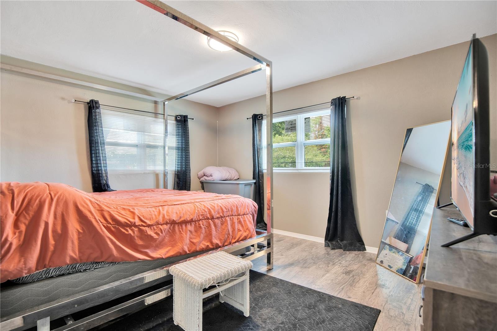 LAKE LAWNE SHORES ADD 01 - Residential