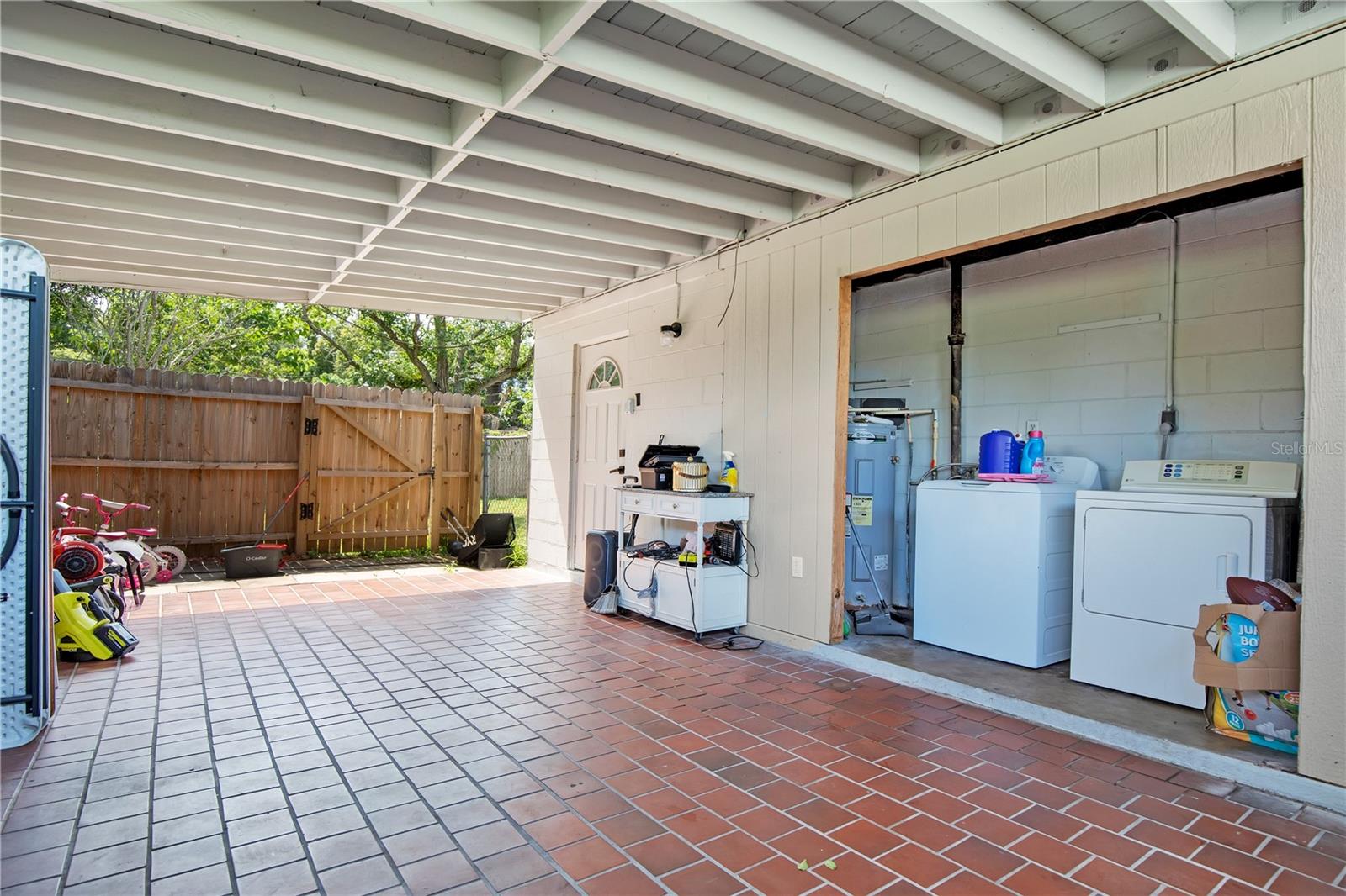 LAKE LAWNE SHORES ADD 01 - Residential