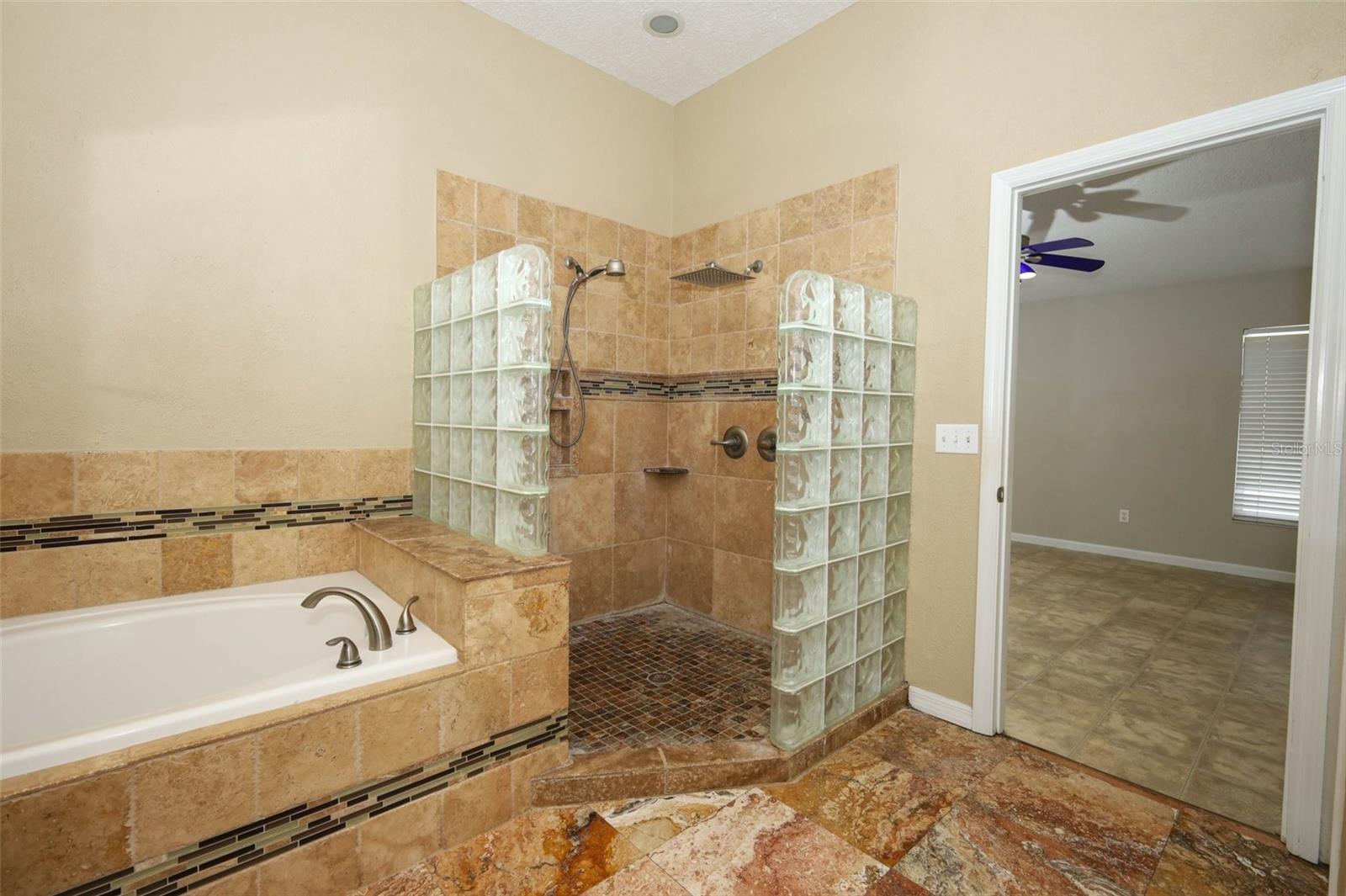 OAKHURST RESERVE UNIT ONE - Residential