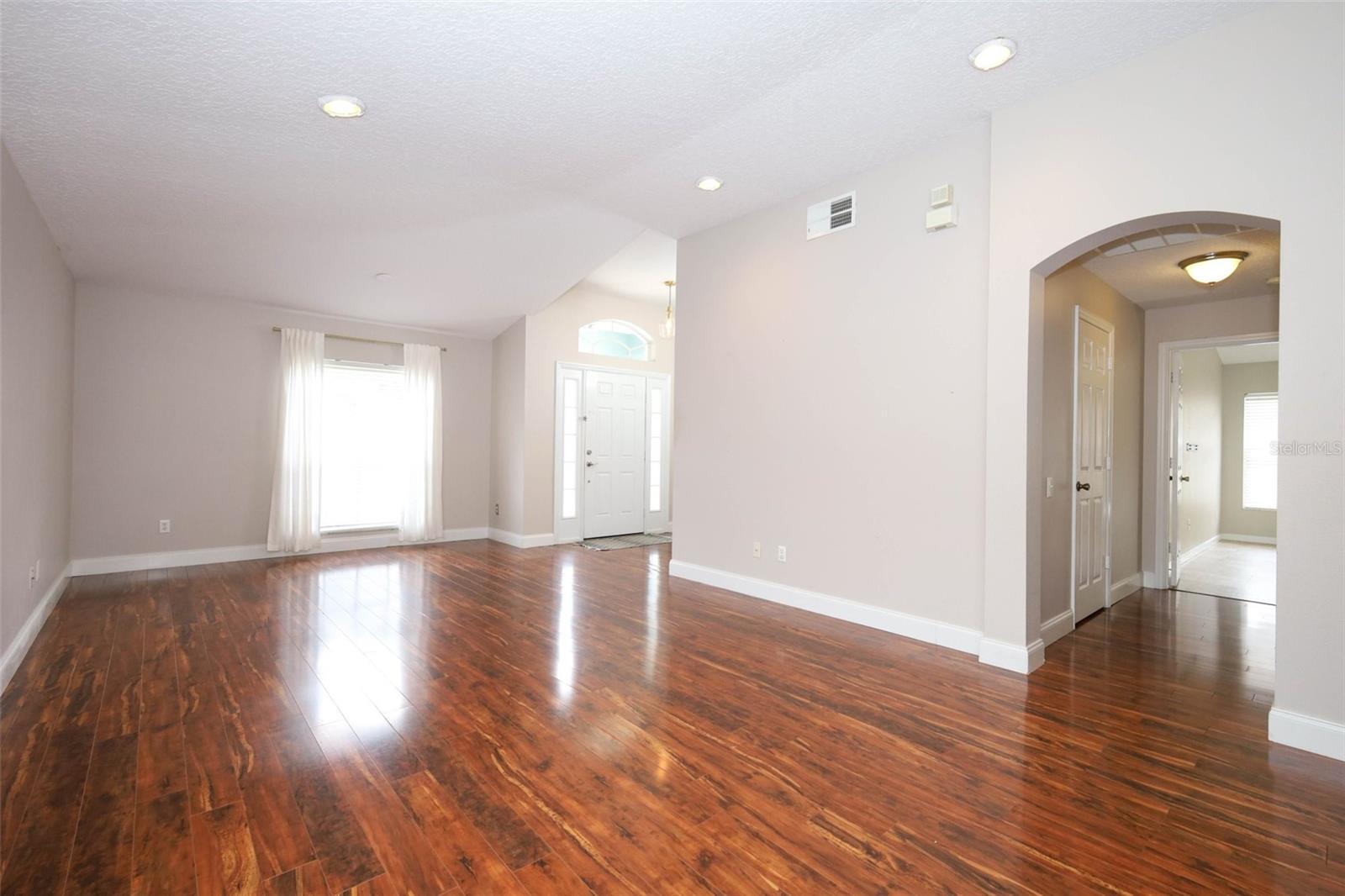 OAKHURST RESERVE UNIT ONE - Residential