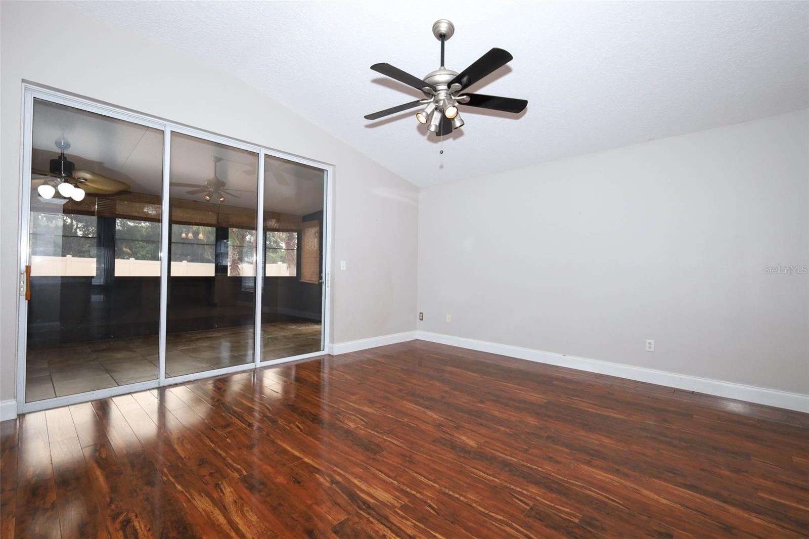 OAKHURST RESERVE UNIT ONE - Residential