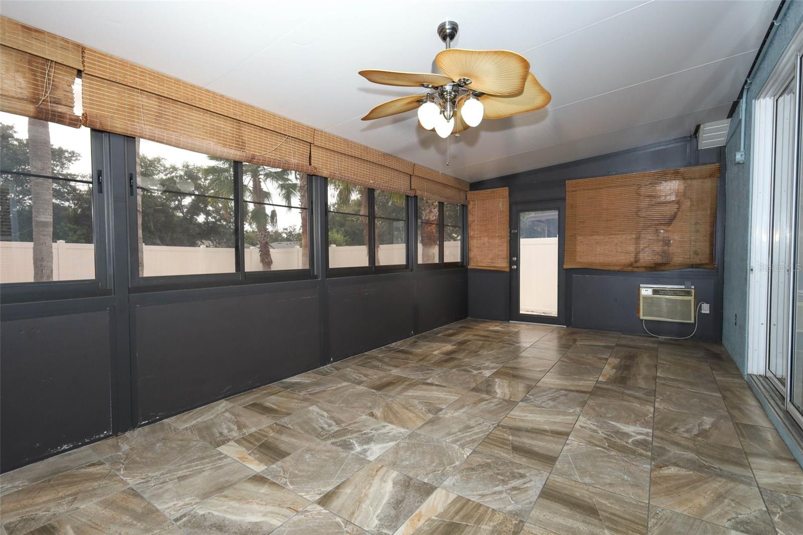 OAKHURST RESERVE UNIT ONE - Residential