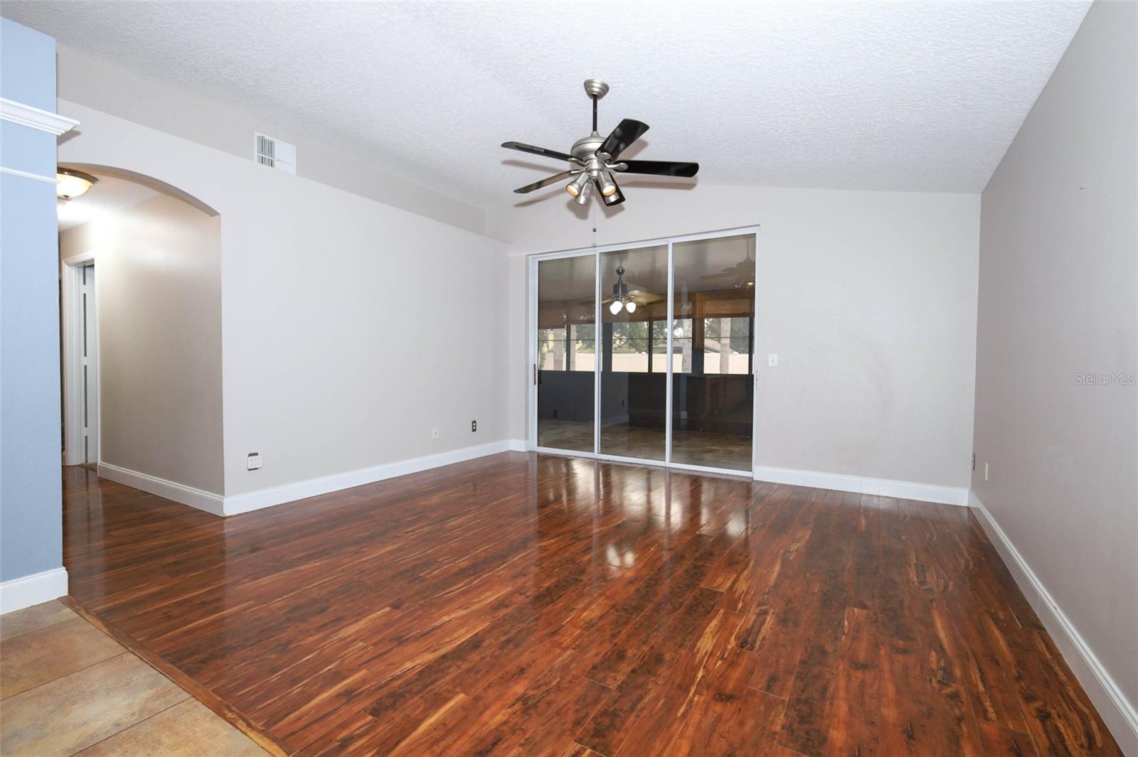 OAKHURST RESERVE UNIT ONE - Residential