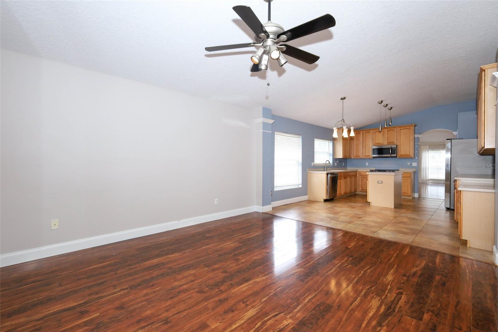 OAKHURST RESERVE UNIT ONE - Residential