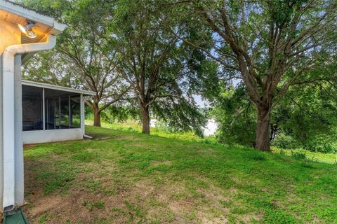 A home in MINNEOLA