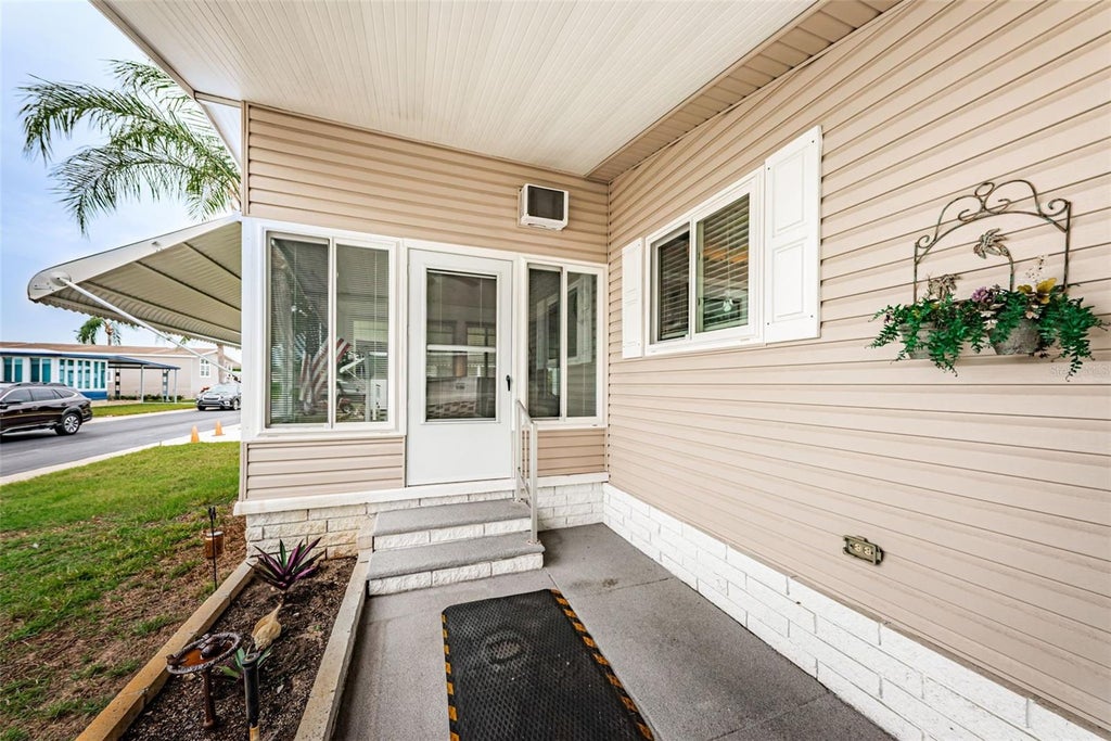 Photo of 39820 Us Highway 19 N #237, Tarpon Springs, FL 34689 (MLS # TB8550635)