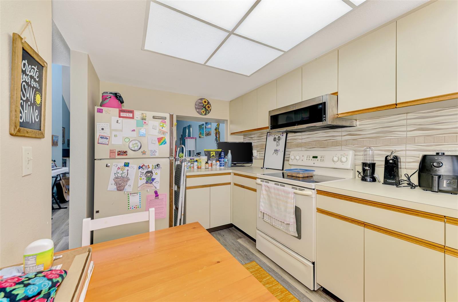 SAYBROOK MANOR - Residential