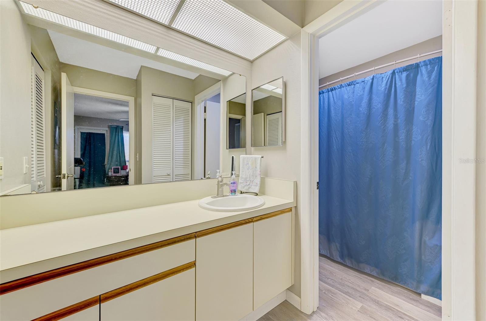 SAYBROOK MANOR - Residential