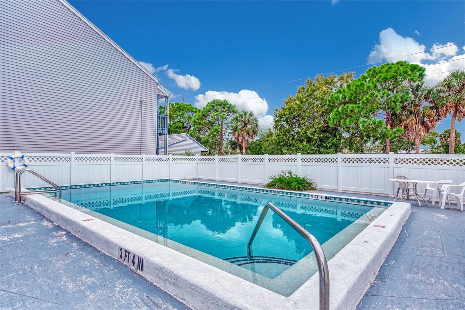 SAYBROOK MANOR - Residential