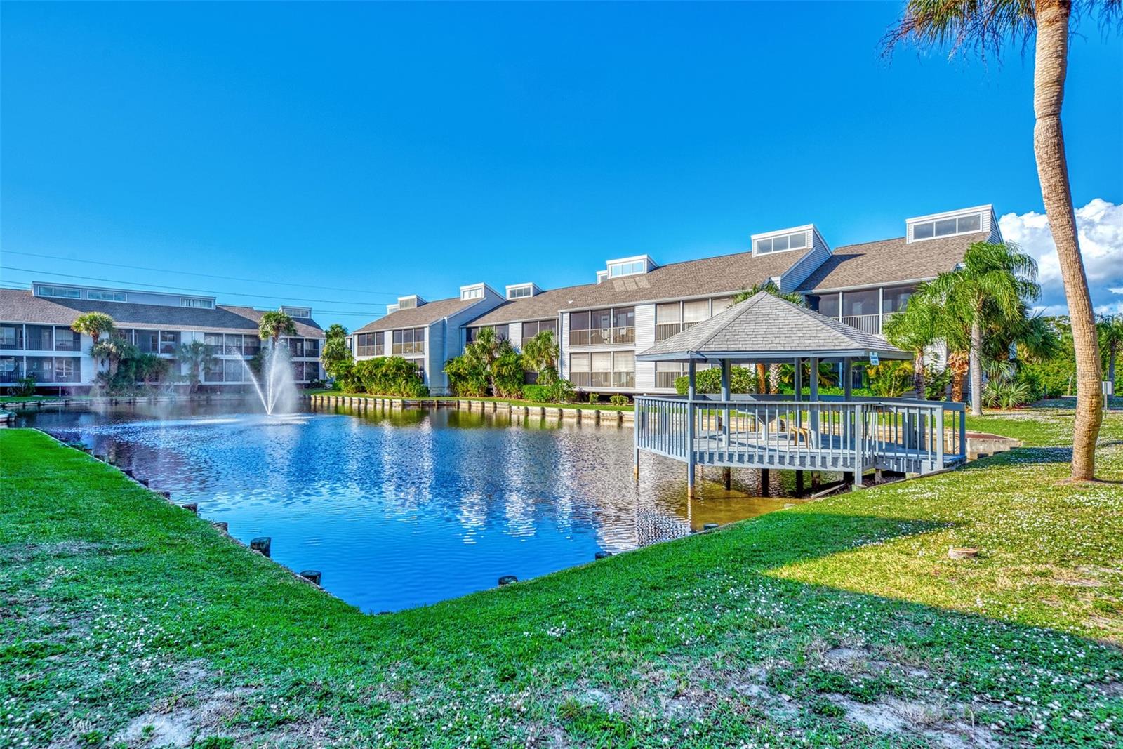 SAYBROOK MANOR - Residential