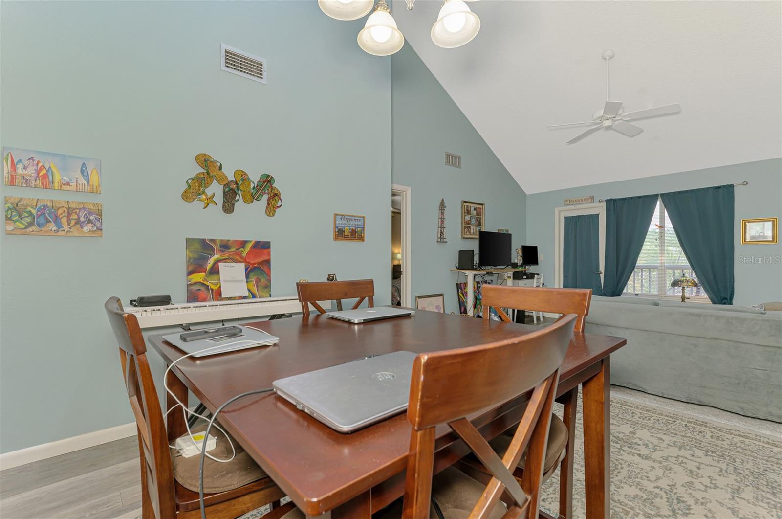 SAYBROOK MANOR - Residential