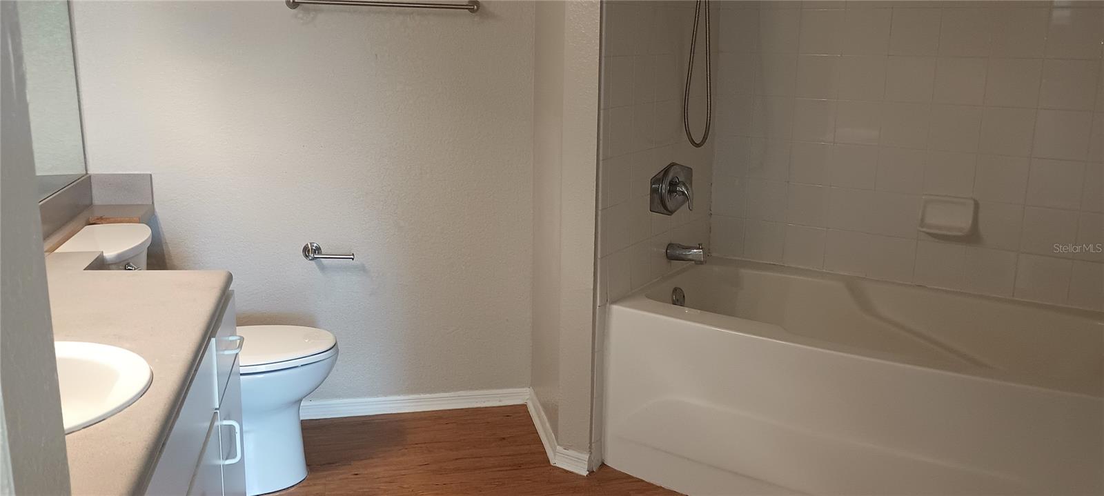 NOTTING HILL A CONDO - Residential