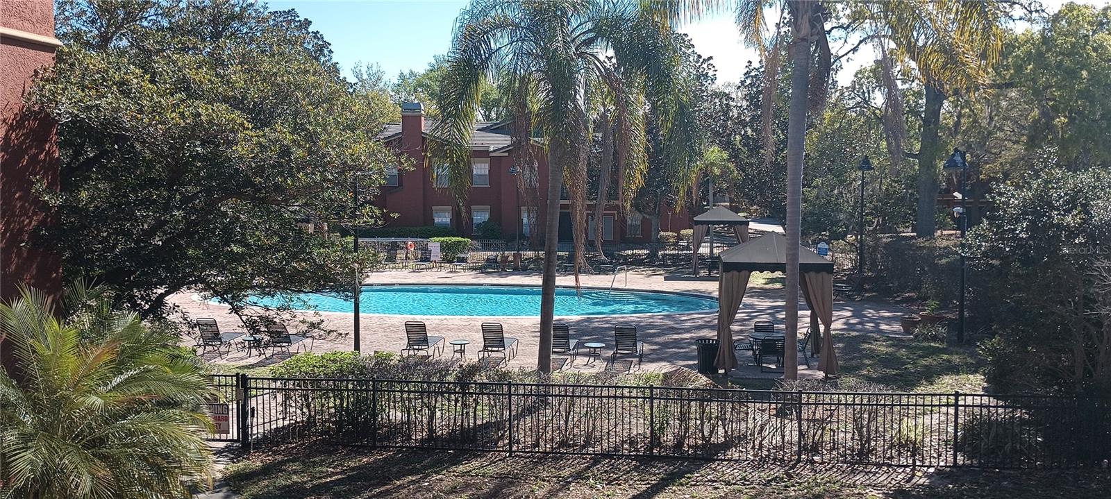 NOTTING HILL A CONDO - Residential